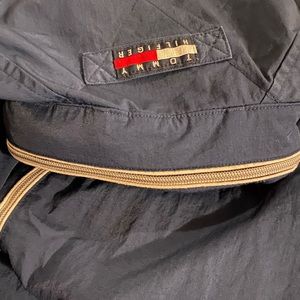Vintage Tommy Hilfiger Men’s windbreaker